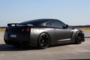 Nissan-GTR