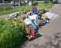 Des ordures déposées sur les berges du canal de l&rsquo;Ourcq à&nbsp;Sevran